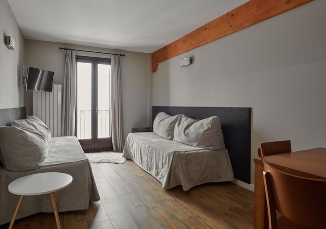 Imagen de la habitación del Aparthotel Tres Qui&ntilde;ones. Foto 18