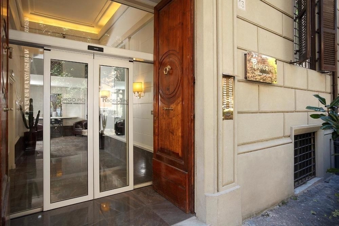Imagen de los exteriores del Aparthotel Trianon Borgo Pio. Foto 15
