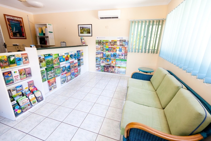 Imagen de los interiores del Aparthotel Trinity Beach Pacific. Foto 19