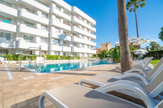 Imagen general del Aparthotel Tropicana, Cala Millor. Foto 8