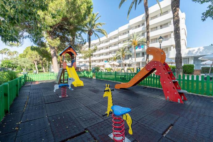 Imagen general del Aparthotel Tropicana, Cala Millor. Foto 10