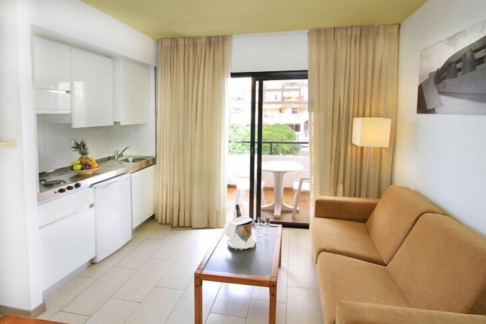 Imagen de la habitación del Aparthotel Udalla Park. Foto 5
