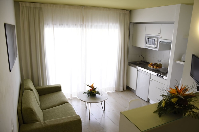 Imagen de la habitación del Aparthotel Udalla Park. Foto 6
