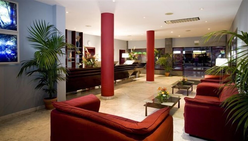 Imagen de los interiores del Aparthotel Udalla Park. Foto 15