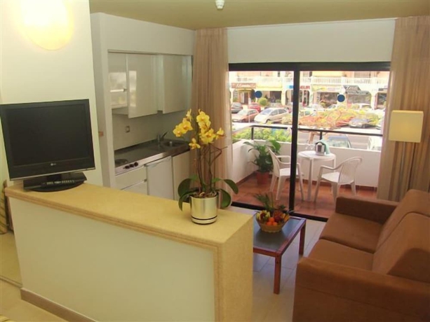 Imagen de la habitación del Aparthotel Udalla Park. Foto 9