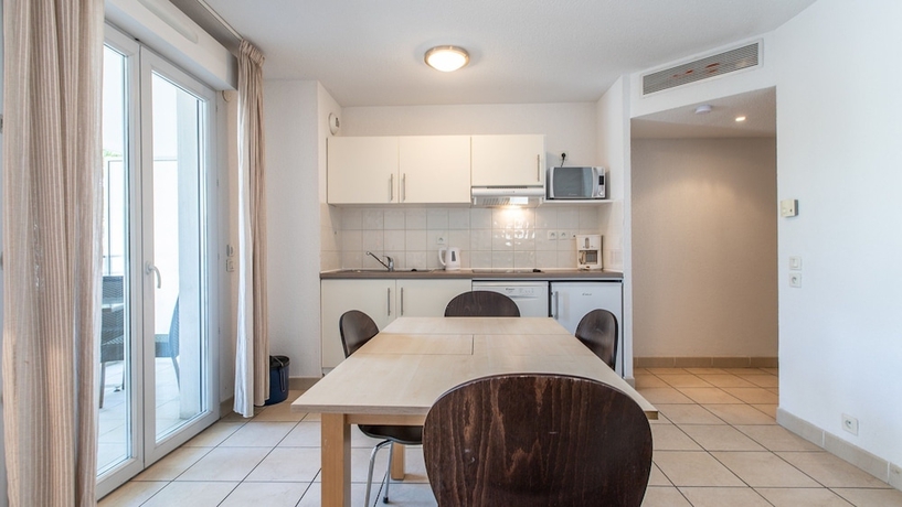 Imagen de la habitación del Aparthotel Vacanc&eacute;ole - R&eacute;sidence Le Crystal. Foto 15