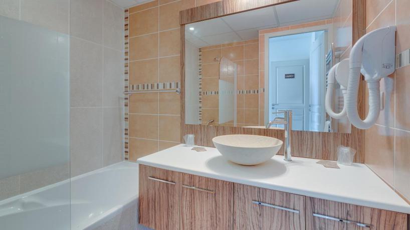 Imagen de la habitación del Aparthotel Vacanc&eacute;ole &ndash; Le Domaine de Camiole. Foto 2