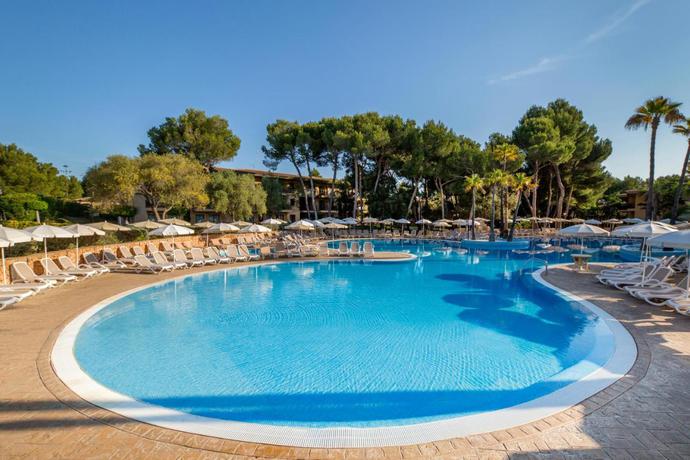 Imagen de la piscina del Aparthotel Vell Mari Hotel and Resort. Foto 14