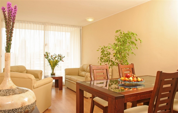 Imagen general del Aparthotel Versalles Suites. Foto 1