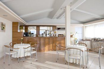 Imagen de la habitación del Aparthotel Viaros. Foto 10