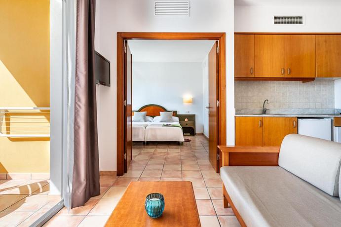 Imagen de la habitación del Aparthotel Vibra Blanc Palace. Foto 2