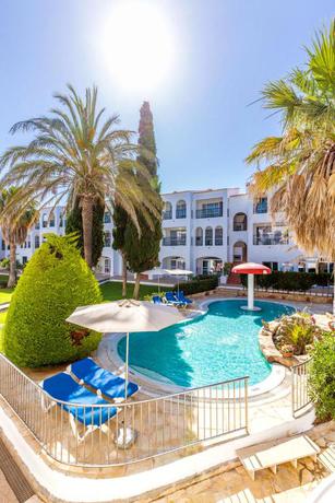 Imagen de los interiores del Aparthotel Vibra Caleta Playa. Foto 8
