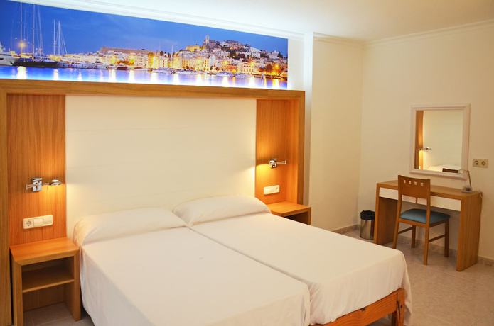 Imagen de la habitación del Aparthotel Vibra San Marino. Foto 3