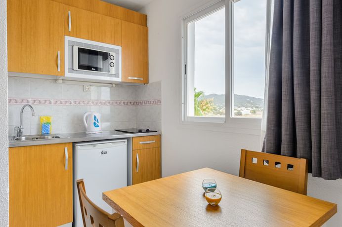 Imagen de la habitación del Aparthotel Vibra San Marino. Foto 12