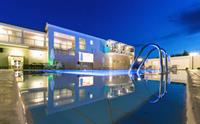 Imagen de la piscina del Aparthotel Vice. Foto 9