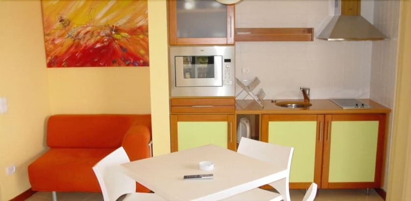 Imagen de la habitación del Aparthotel Vila Luz. Foto 10