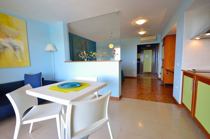 Imagen de la habitación del Aparthotel Vila Luz. Foto 11
