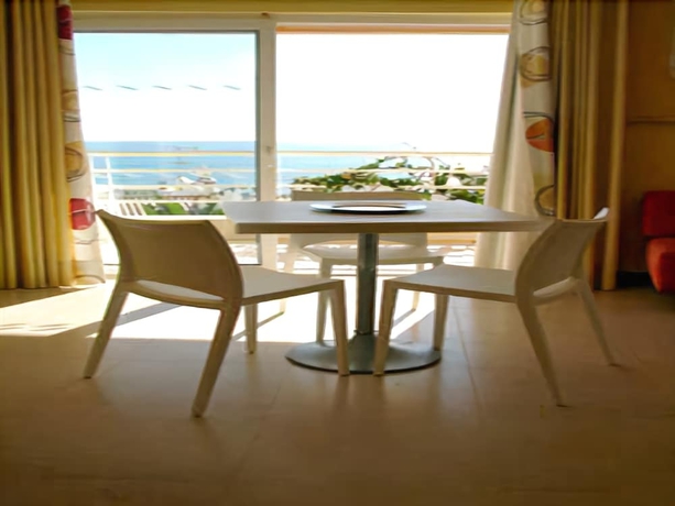 Imagen de la habitación del Aparthotel Vila Luz. Foto 15