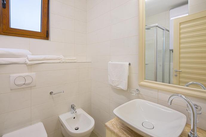 Imagen de la habitación del Aparthotel Villa Aria. Foto 5