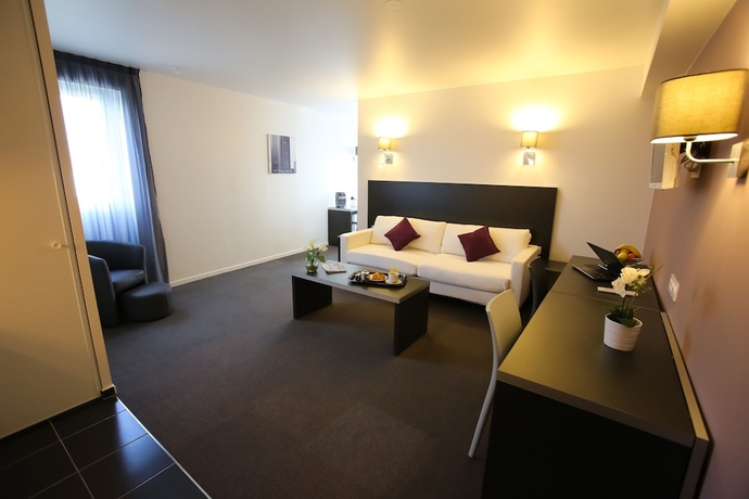 Imagen de la habitación del Aparthotel Villa Paris Orly. Foto 13