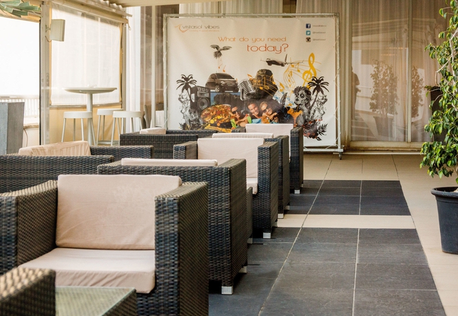 Imagen del bar/restaurante del Aparthotel Vistasol Apartments. Foto 5