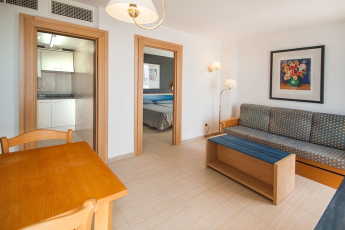 Imagen de los interiores del Aparthotel Vistasol Apartments. Foto 14