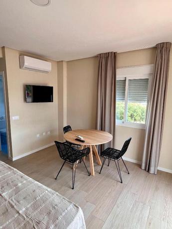 Imagen de la habitación del Aparthotel Vive Costa Azul. Foto 4
