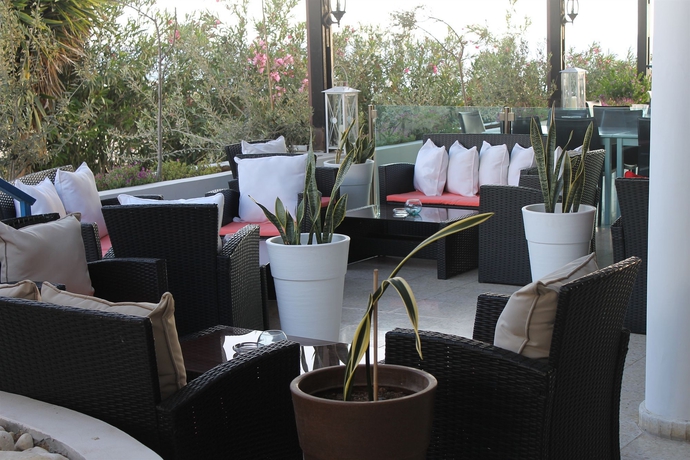 Imagen de los interiores del Aparthotel Vrachia Beach Hotel and Suites - Adults Only. Foto 15