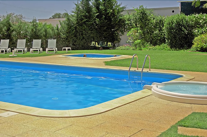Imagen de la piscina del Aparthotel WOT Algarve Soul. Foto 17