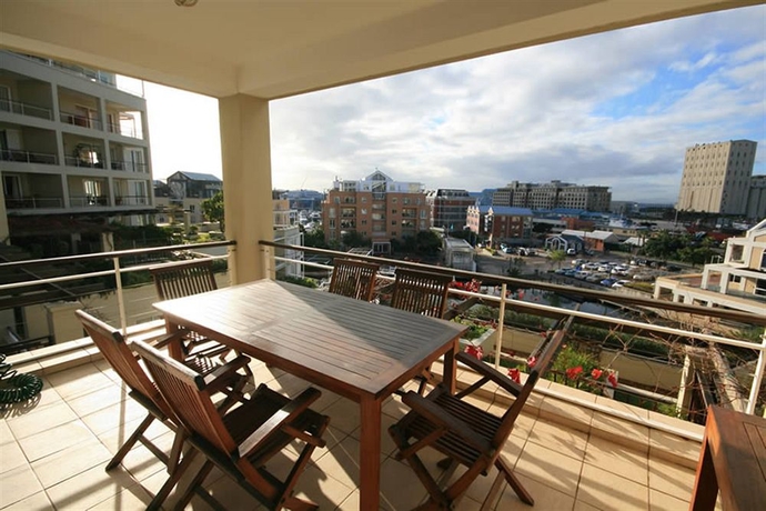 Imagen de la habitación del Aparthotel Waterfront Village. Foto 1