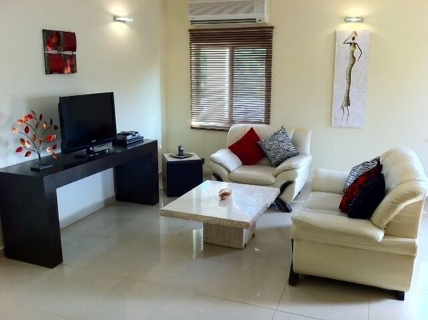 Imagen del bar/restaurante del Aparthotel Wavecrest Hotel Gambia- Apartments. Foto 3