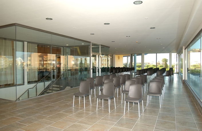 Imagen de los interiores del Aparthotel Xon's Platja. Foto 9
