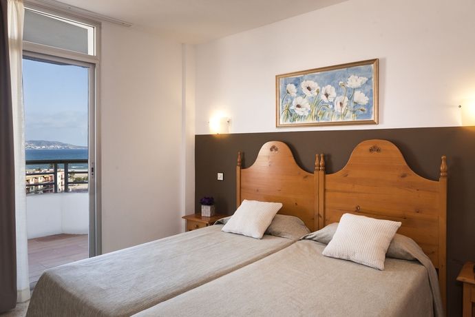 Imagen de la habitación del Aparthotel Xon's Platja. Foto 5