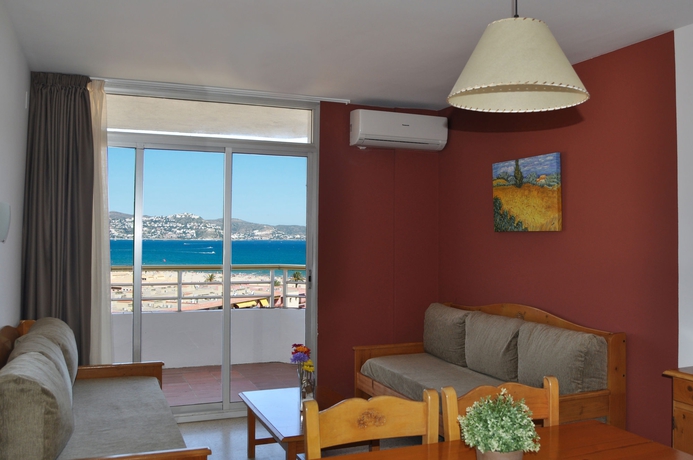 Imagen de los interiores del Aparthotel Xon's Platja. Foto 12