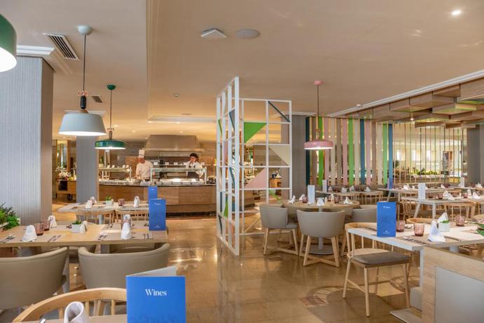 Imagen general del Aparthotel Zafiro Bah&iacute;a. Foto 5