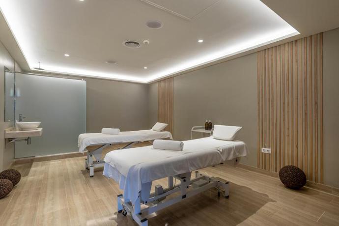 Imagen general del Aparthotel Zafiro Bah&iacute;a. Foto 16