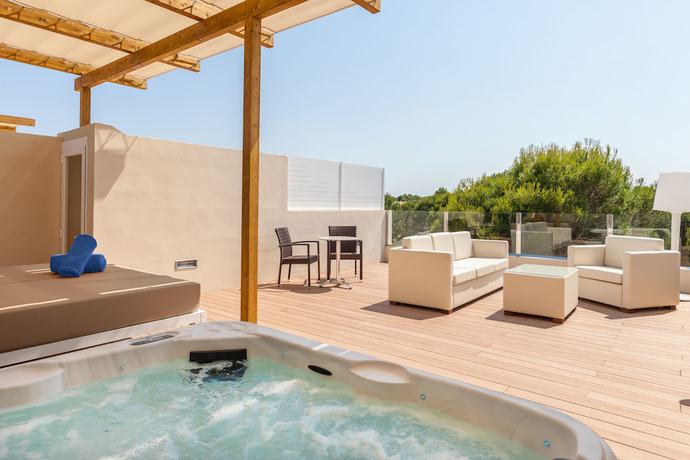 Imagen de la habitación del Aparthotel Zafiro Mallorca. Foto 14