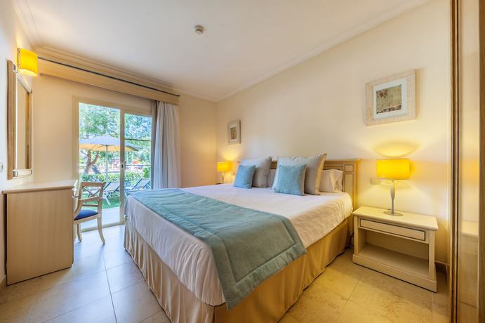 Imagen de la habitación del Aparthotel Zafiro Mallorca. Foto 24
