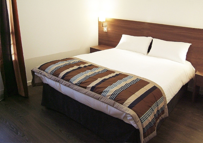 Imagen de la habitación del Aparthotel Zenitude H&ocirc;tel R&eacute;sidences Roissy Village. Foto 11