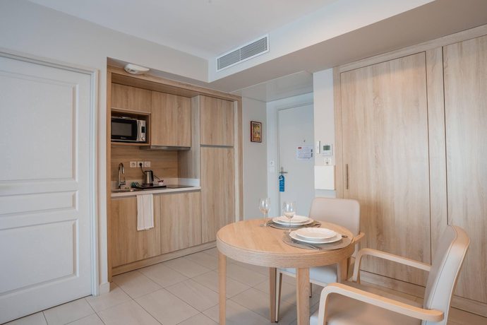 Imagen de la habitación del Aparthotel Zenitude-R&eacute;sidences Nice. Foto 9