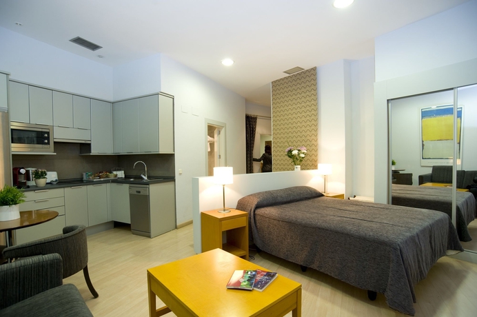 Imagen de la habitación del Aparthotel limehome Madrid Calle de Don Ram&oacute;n de la Cruz. Foto 4