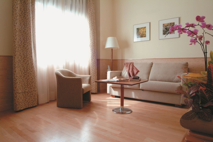 Imagen de los interiores del Aparthotel limehome Madrid Calle de Don Ram&oacute;n de la Cruz. Foto 16
