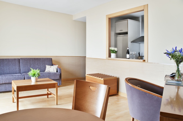 Imagen de la habitación del Aparthotel limehome Madrid Calle de Don Ram&oacute;n de la Cruz. Foto 6