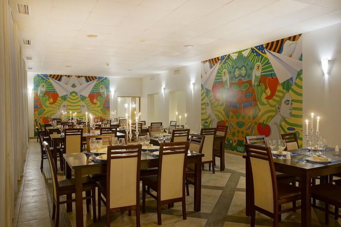 Imagen del bar/restaurante del B&B 4 Żywioły Falenty Centrum Konferencyjne. Foto 2