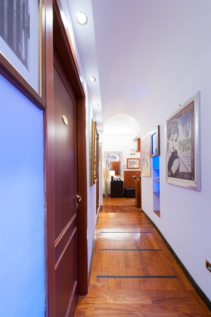 Imagen de los interiores del B&B 69 Manin Street Deluxe. Foto 4