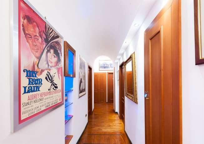 Imagen de los interiores del B&B 69 Manin Street Deluxe. Foto 5