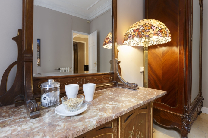 Imagen de los interiores del B&B Ainb Born-via Laietana. Foto 13