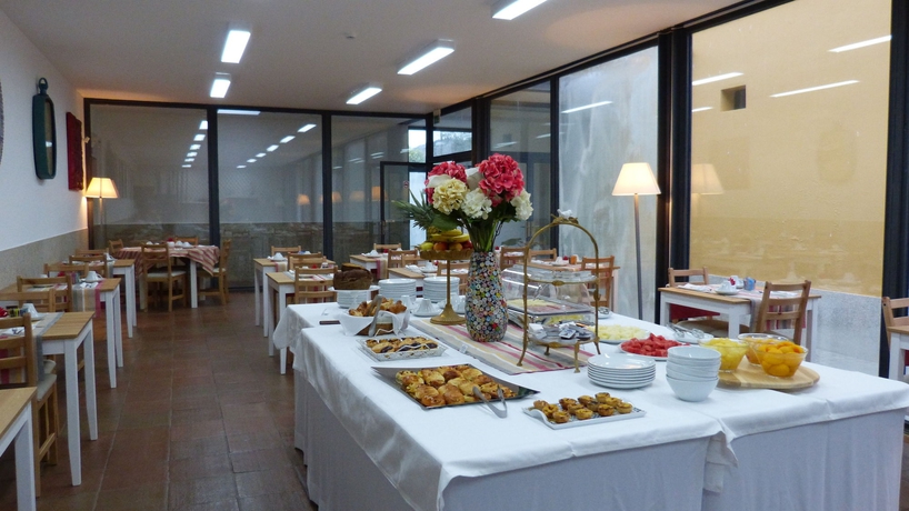 Imagen del bar/restaurante del B&B Alamal River Club. Foto 4