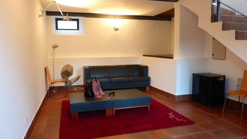 Imagen de los interiores del B&B Alamal River Club. Foto 14