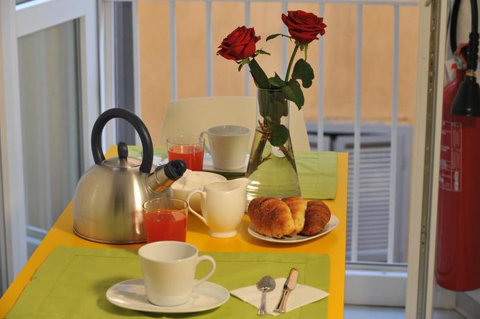 Imagen del bar/restaurante del B&B Amor. Foto 2